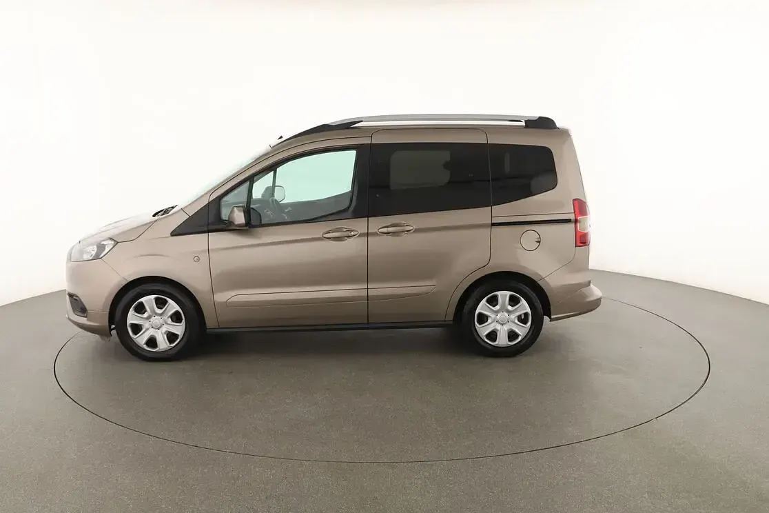 Usata Ford Tourneo Trend 101 CV (74 kW) 2019 Oro Monovolume