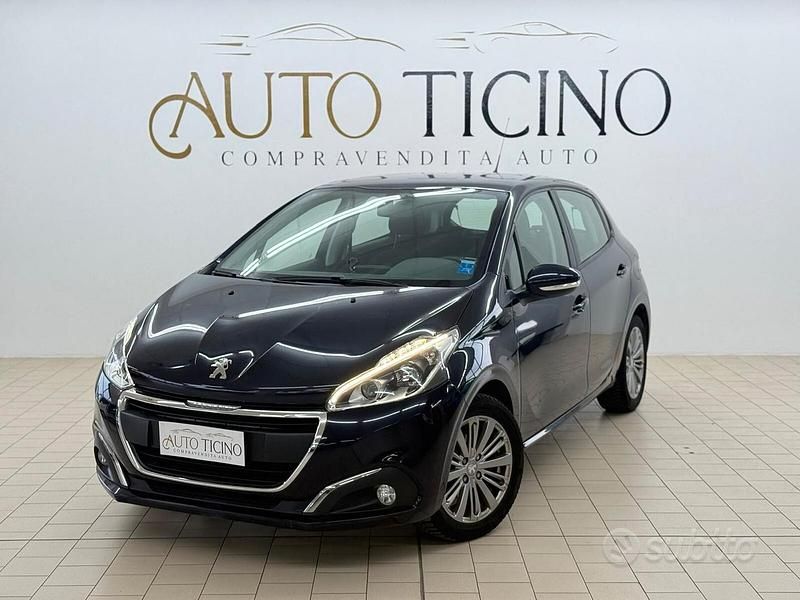 Usata Peugeot 208 Allure 82 CV (60 kW) 2016 Viola Utilitaria