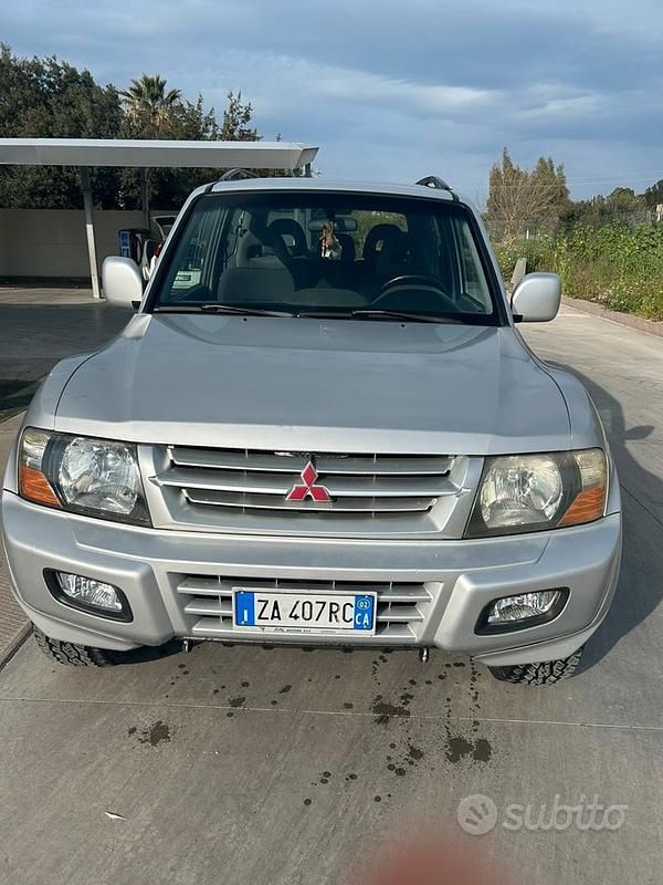 Usata Mitsubishi Pajero 116 CV (85 kW) 2002 Grigio SUV
