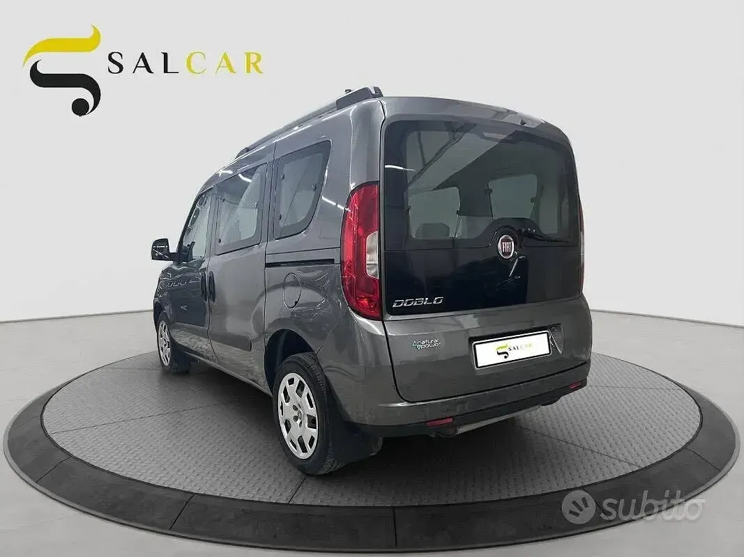 Usata Fiat Doblò Lounge 120 CV (88 kW) 2019 Grigio Monovolume