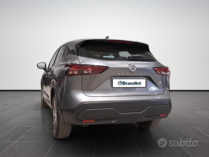 Usata Nissan Qashqai Acenta 140 CV (102 kW) 2022 Grigio SUV