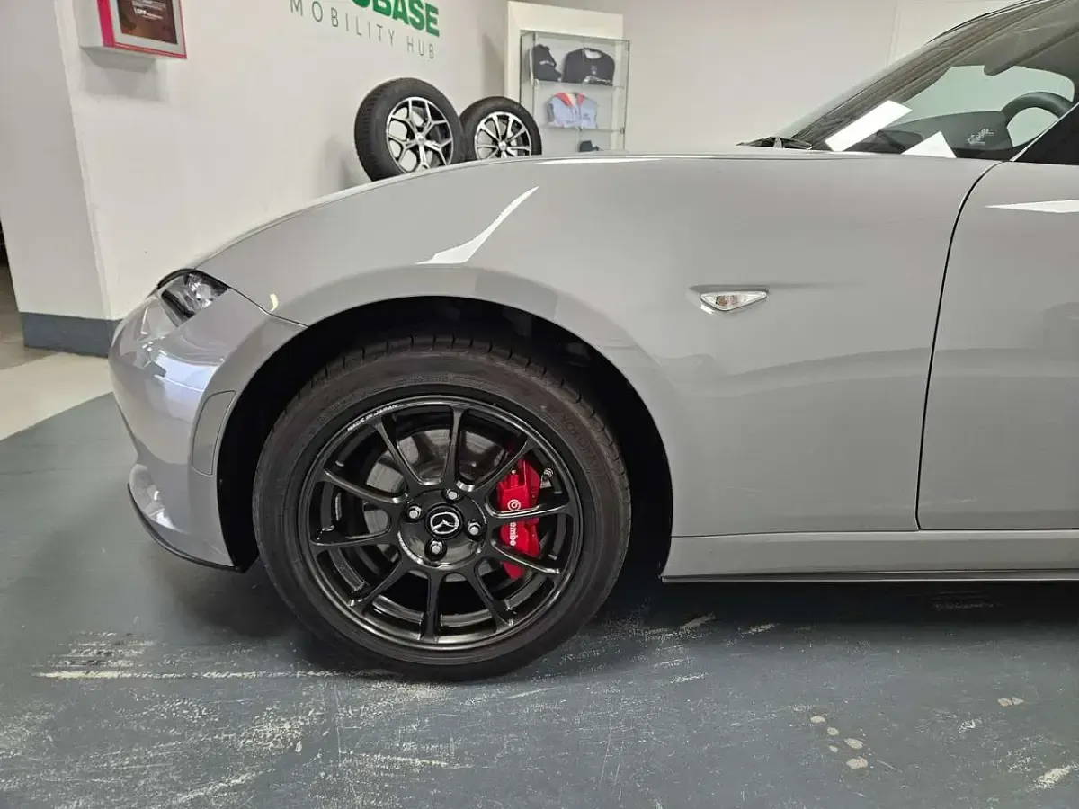 Nuova Mazda MX5 Homura-Line 132 CV (97 kW) 2025 Aero grey Cabrio