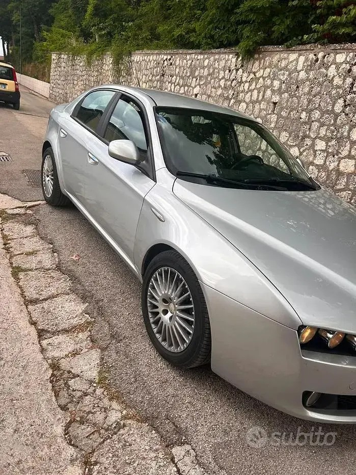 Usata Alfa Romeo 159 150 CV (110 kW) 2007 Grigio Berlina
