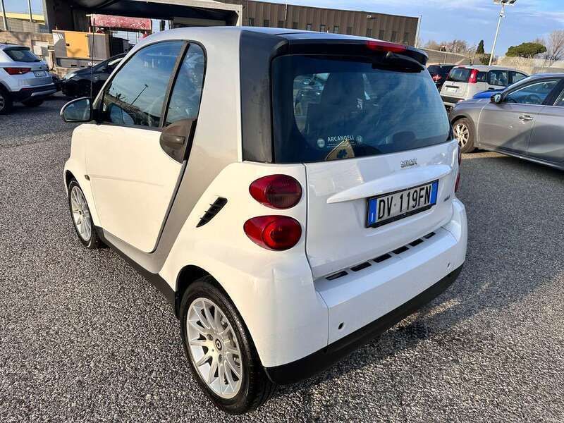 Usata Smart ForTwo Coupé Passion 71 CV (52 kW) 2009 Bianco Coupé