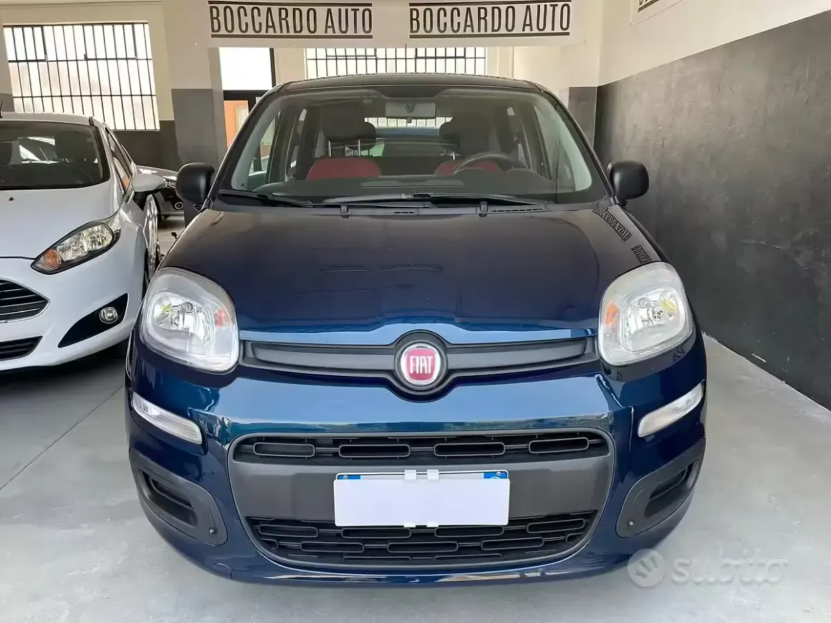 Usata Fiat Panda Easy 69 CV (50 kW) 2016 Blu Utilitaria