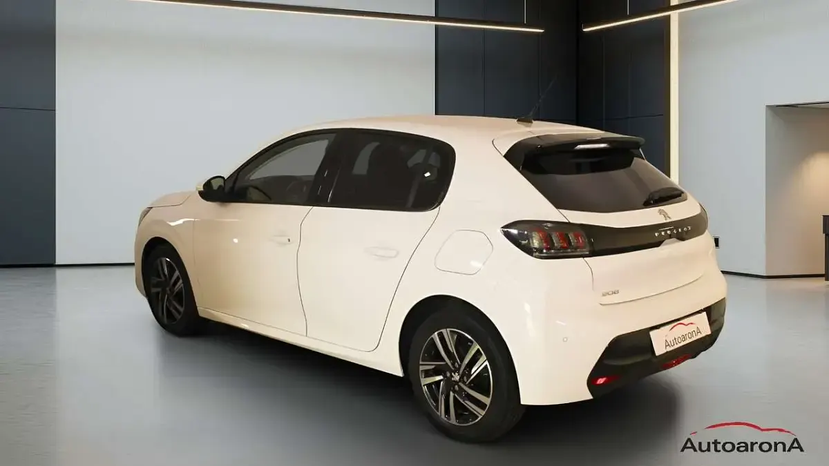 Usata Peugeot 208 Allure 101 CV (74 kW) 2021 Bianco magnolia Utilitaria