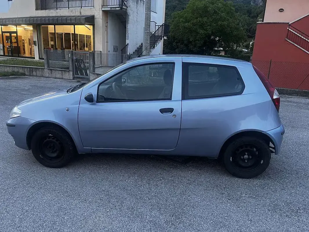 Usata Fiat Punto Classica 60 CV (44 kW) 2009 Blu Utilitaria