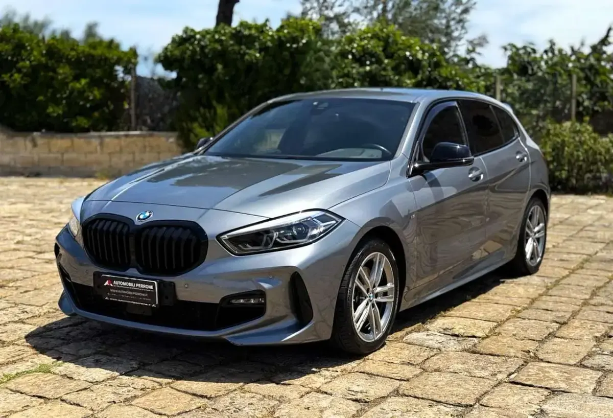 Usata BMW 118 M Sport 150 CV (110 kW) 2022 Grigio Utilitaria