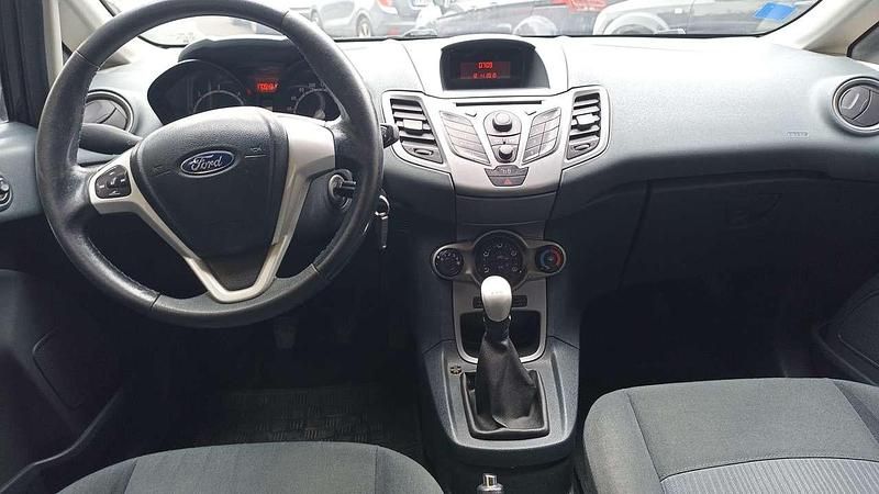 Usata Ford Fiesta 71 CV (52 kW) 2011 Nero Utilitaria