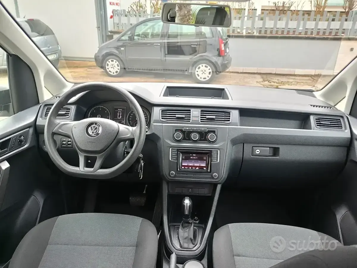 Usata VW Caddy 102 CV (75 kW) 2019 Bianco Monovolume