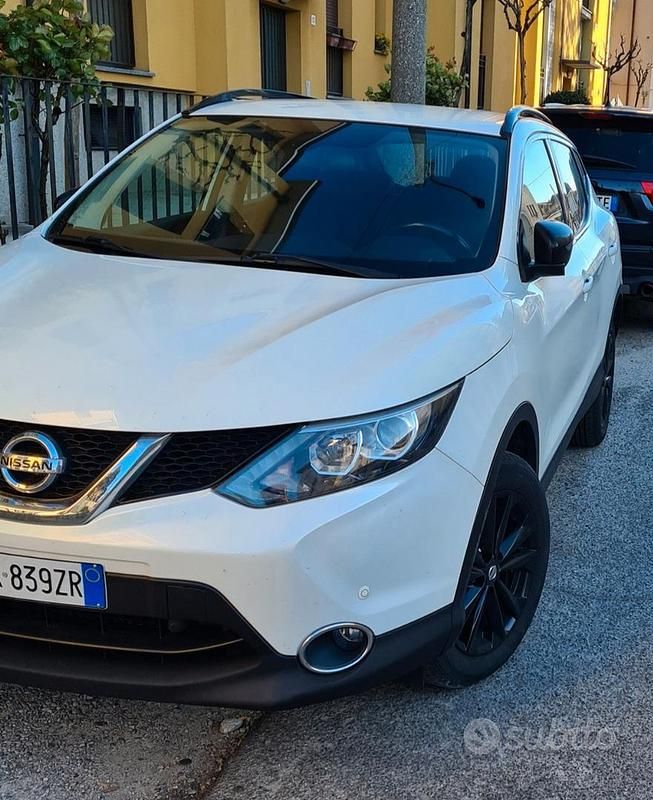 Usata 2015 Nissan Qashqai SUV | 8500 € (Buon prezzo) - Immagine 1/4