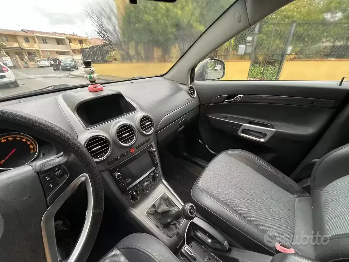 Usata Opel Antara 127 CV (93 kW) 2010 Grigio SUV