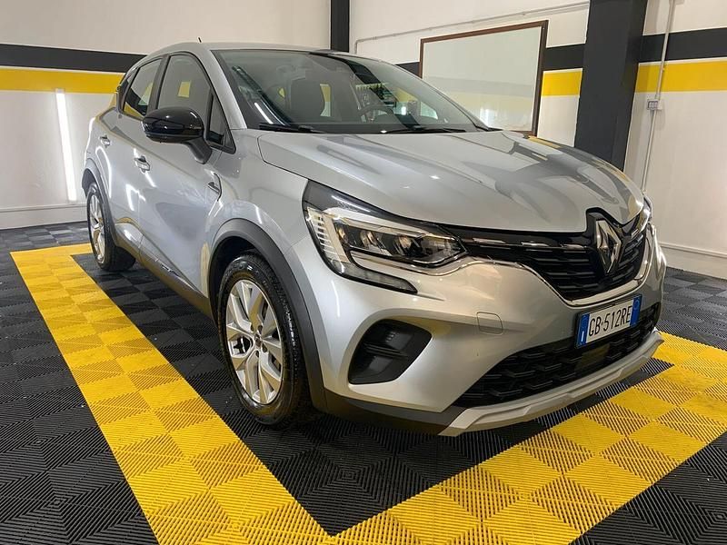 Usata Renault Captur Life 95 CV (69 kW) 2020 Argento SUV