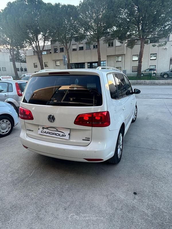 Usata VW Touran 150 CV (110 kW) 2011 Bianco Monovolume