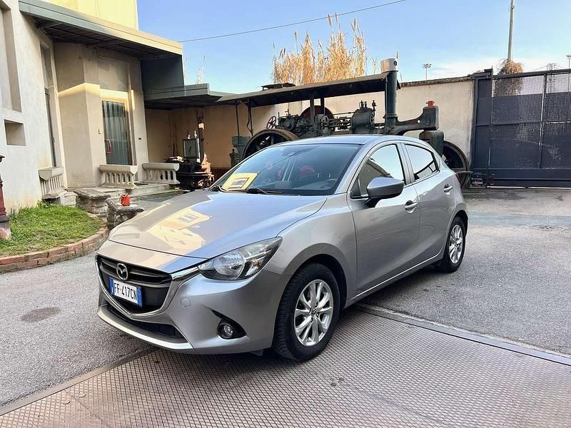 Usata Mazda 2 Exceed 105 CV (77 kW) 2016 Grigio Utilitaria