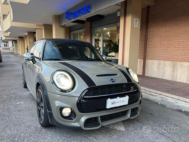 Usata Mini John Cooper Works Hype 170 CV (125 kW) 2018 Blu Utilitaria
