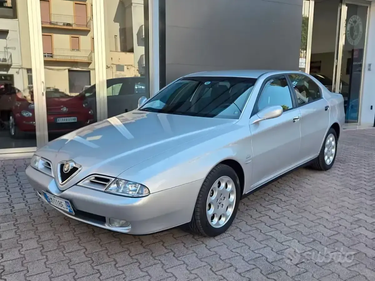 Usata Alfa Romeo 166 155 CV (114 kW) 2000 Berlina