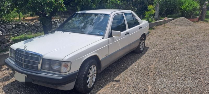 Usata Mercedes 190 122 CV (89 kW) 1984 Bianco Berlina
