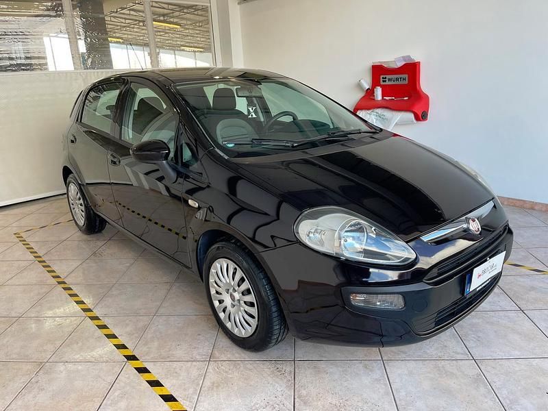 Usata Fiat Punto Evo Dynamic 95 CV (69 kW) 2011 Nero Utilitaria