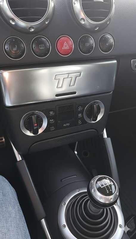 Usata Audi TT Roadster 179 CV (131 kW) 2001 Argento Cabrio