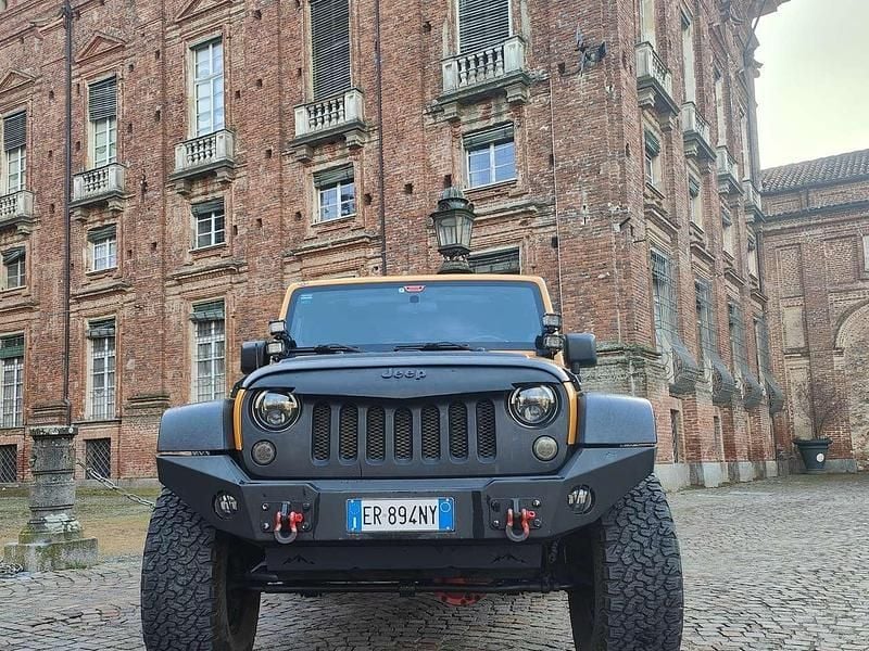 Usata Jeep Wrangler 200 CV (147 kW) 2013 Giallo SUV