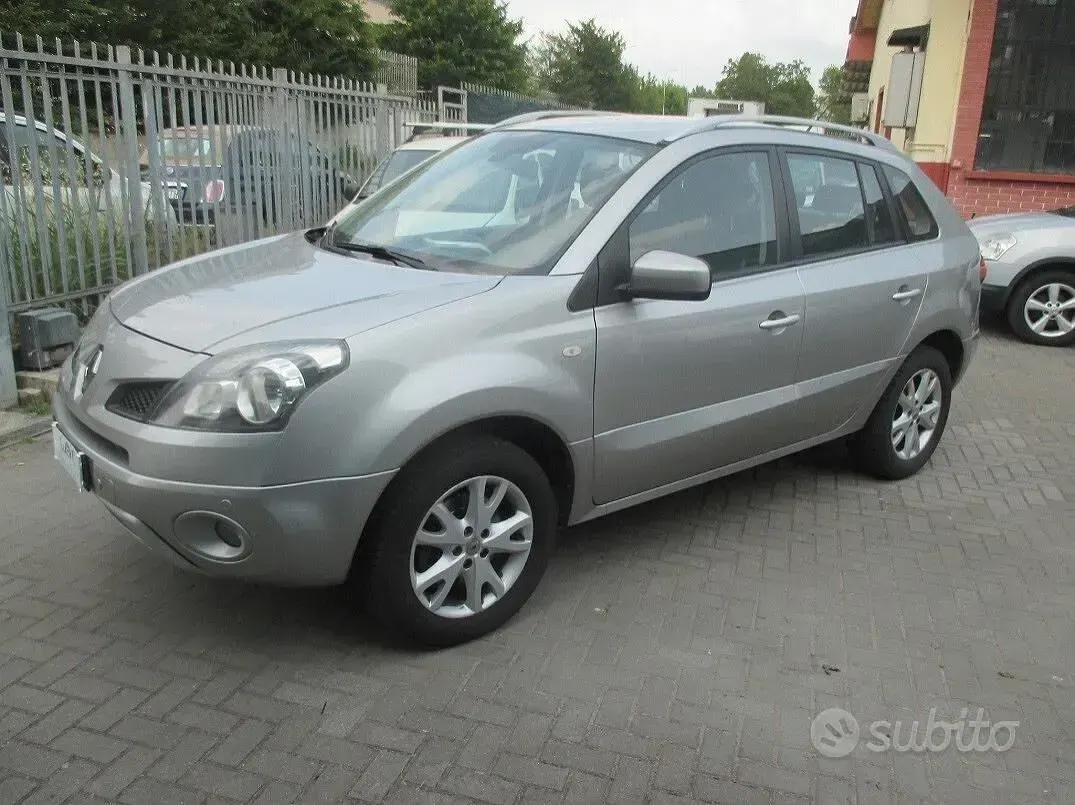 Usata Renault Koleos Dynamique 150 CV (110 kW) 2009 Grigio SUV