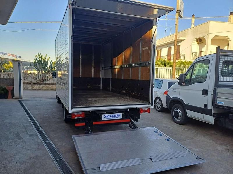Usata Iveco Daily 140 CV (102 kW) 2022 Bianco Furgone