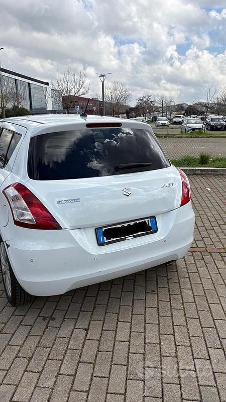 Usata Suzuki Swift 94 CV (69 kW) 2012 Bianco Utilitaria