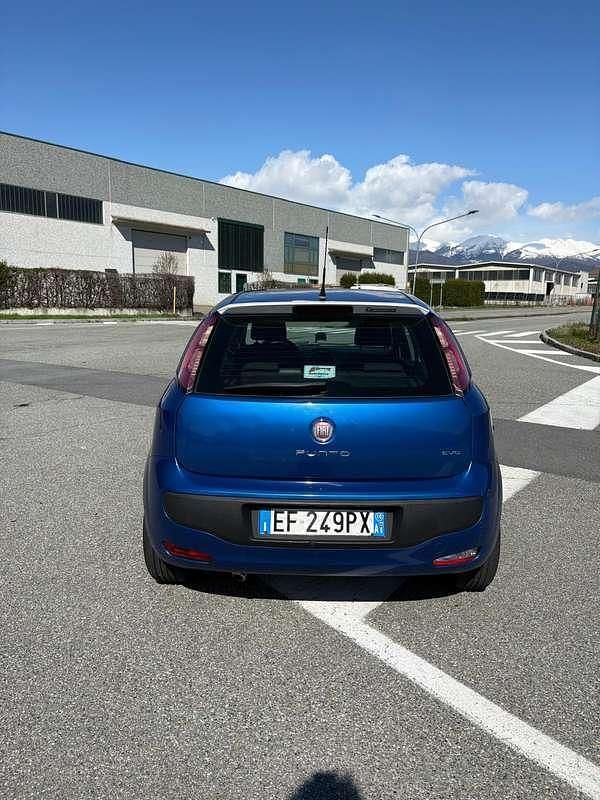 Usata Fiat Punto Evo Dynamic 69 CV (50 kW) 2011 Blu/azzurro Utilitaria