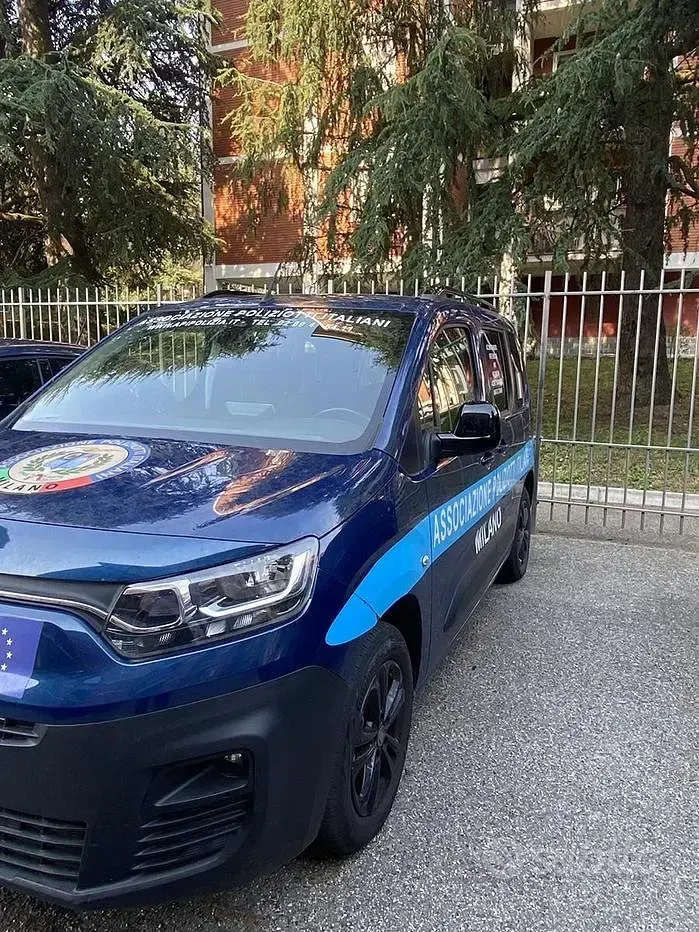Usata Fiat e-Doblò Launch Edition 56 kW (77 CV) 2023 Blu Monovolume