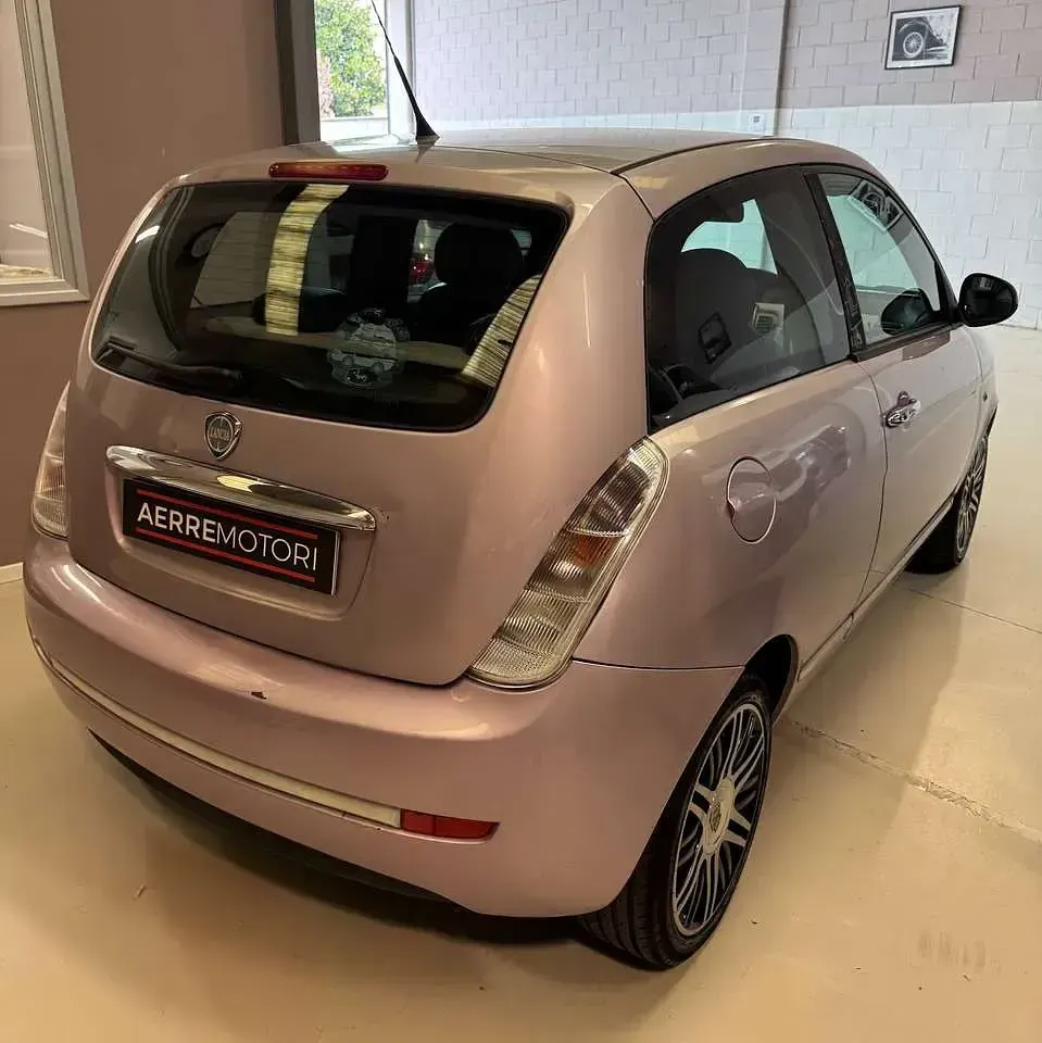 Usata Lancia Ypsilon Platinum 69 CV (50 kW) 2010 Lilla Utilitaria
