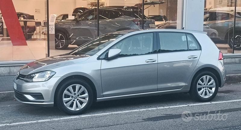 Usata VW Golf VII Trendline 86 CV (63 kW) 2017 Grigio Berlina