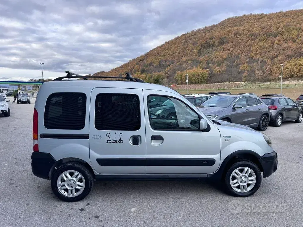 Usata Renault Kangoo 84 CV (61 kW) 2005 Grigio Monovolume
