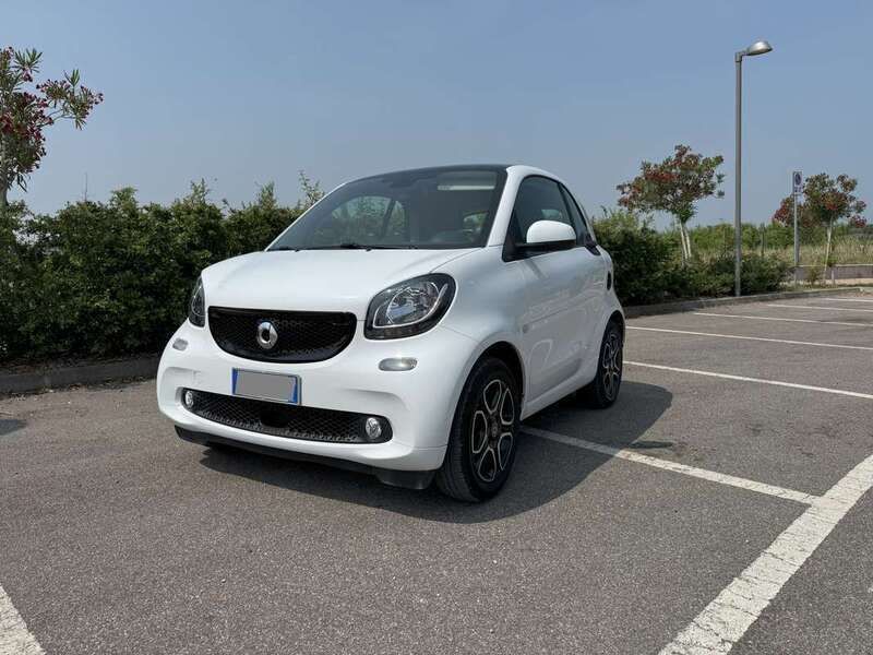 Bianco Usata 2018 Smart ForTwo Coupé Passion Due volumi | 10.900 € (Ottimo prezzo) - Immagine 1/4