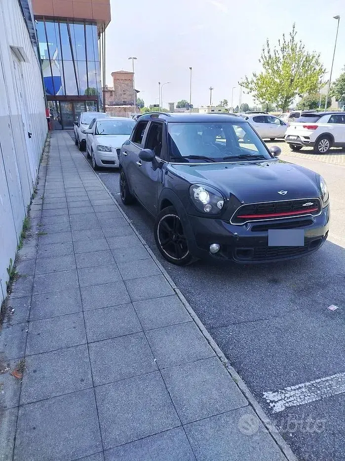Usata Mini Cooper SD 143 CV (105 kW) 2015 Nero Utilitaria