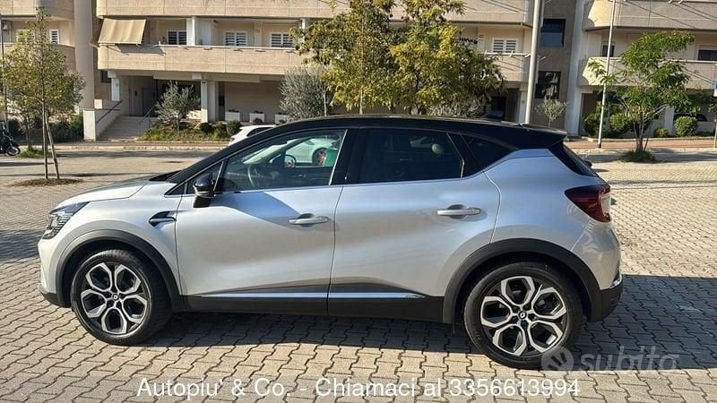 Usata Renault Captur Techno 145 CV (106 kW) 2022 Argento SUV