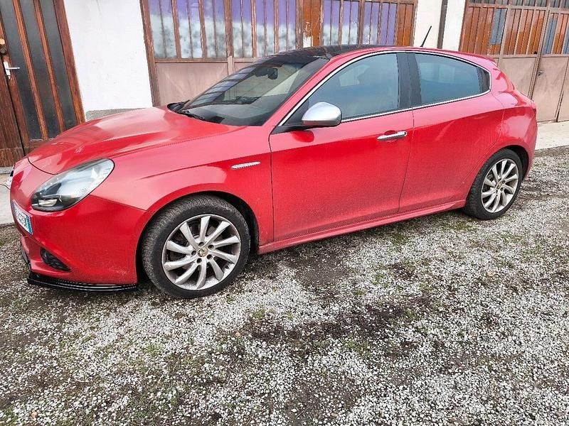 Usata Alfa Romeo Giulietta 170 CV (125 kW) 2010 Rosso Berlina