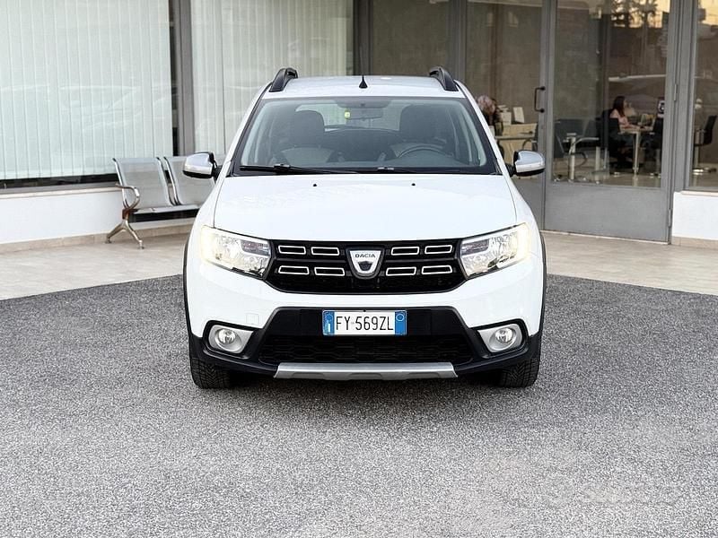 Usata Dacia Sandero Stepway 95 CV (69 kW) 2019 Bianco Berlina