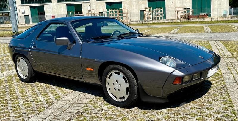Usata Porsche 928 1986 Grigio Coupé
