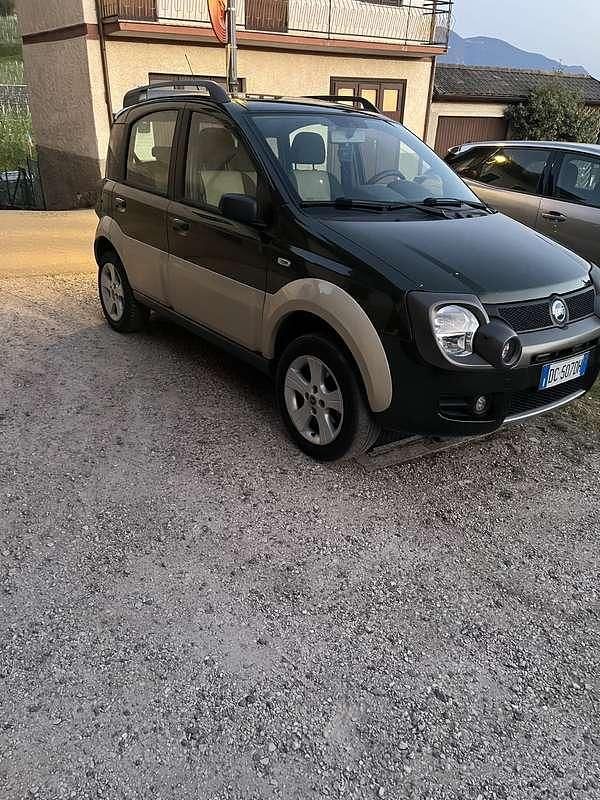 Usado Fiat Panda 4x4 Cross 69 CV (50 kW) 2006 Utilitario