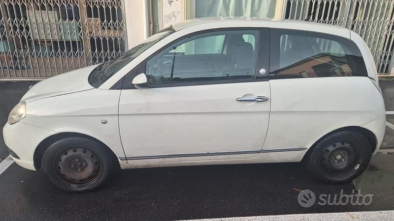 Usata Lancia Ypsilon 77 CV (56 kW) 2009 Bianco Utilitaria