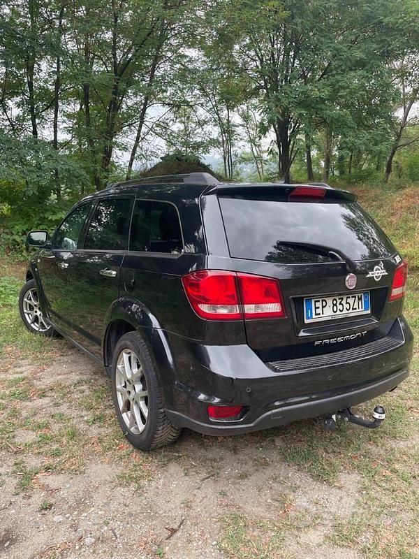 Nero Usata 2013 Fiat Freemont SUV | 5500 € (Super prezzo) - Immagine 1/4