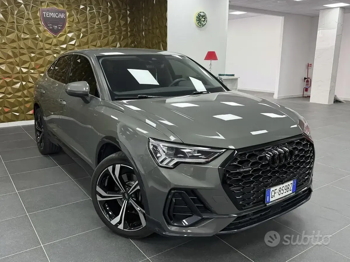 Usata Audi Q3 Sportback Ambiente 200 CV (147 kW) 2021 Grigio SUV