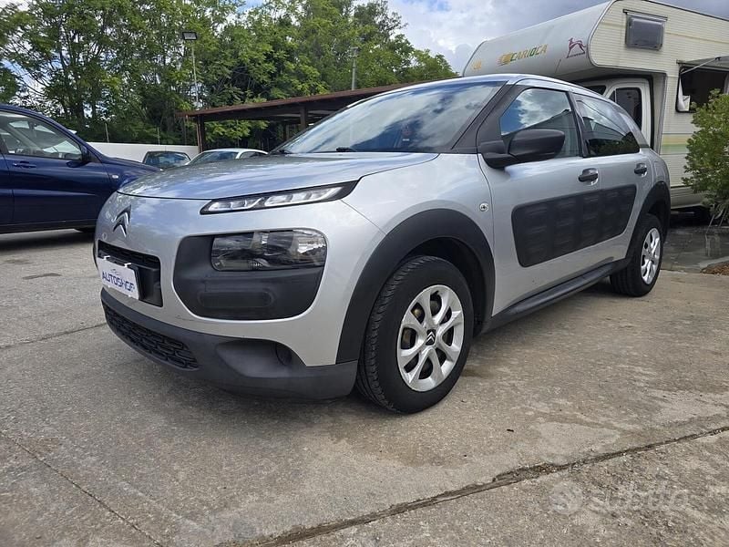 Grigio Usata 2016 Citroën C4 Feel SUV | 9400 € (Buon prezzo) - Immagine 1/4