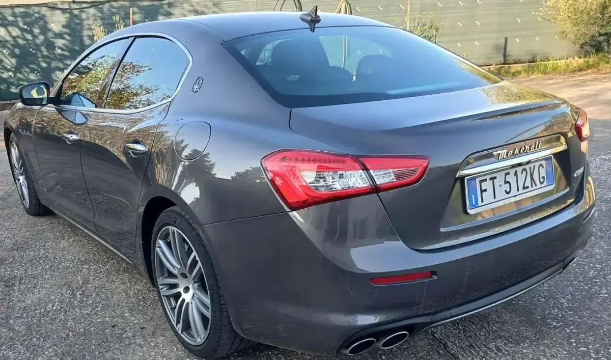 Usata Maserati Ghibli GranLusso 275 CV (202 kW) 2018 Grigio Berlina