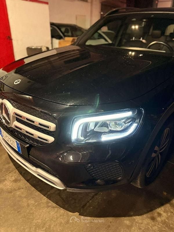 Usata Mercedes GLB180 Business 150 CV (110 kW) 2021 Nero SUV