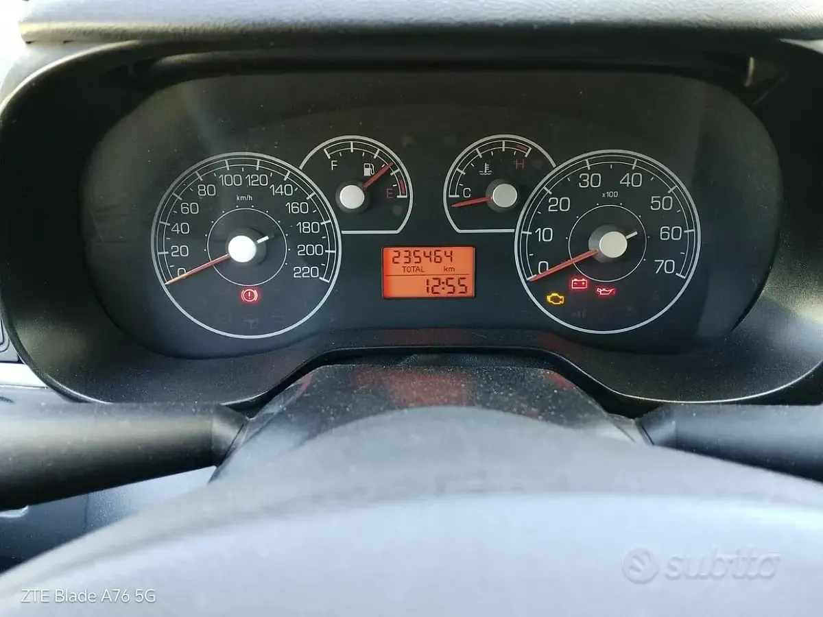 Usata Fiat Grande Punto 75 CV (55 kW) 2007 Nero Utilitaria
