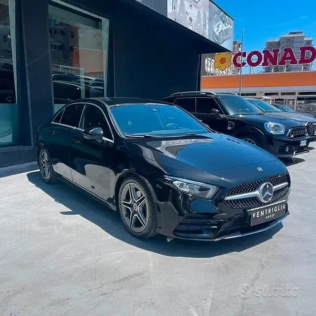Usata Mercedes A180 Premium 116 CV (85 kW) 2020 Nero Berlina