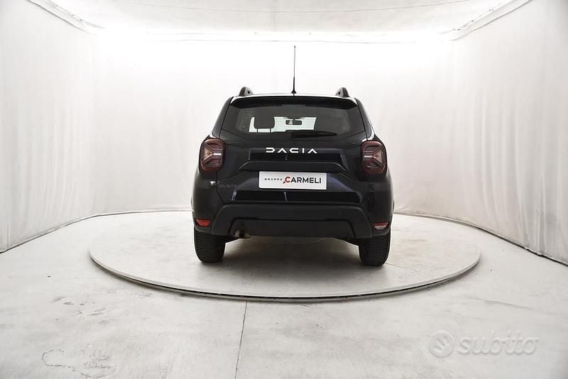 Usado Dacia Duster Expression 101 CV (74 kW) 2023 Negro SUV
