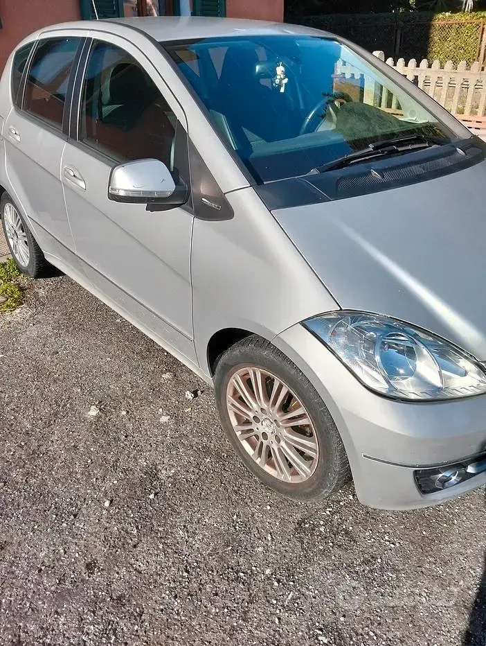 Usata Mercedes 190 SE 75 CV (55 kW) 2012 Grigio Berlina